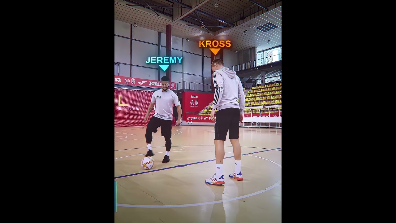 When Toni Kroos is extremely focused..🔥🤯 #tonikroos #jeremylynch #freestyle #flinch #challenge #cr7