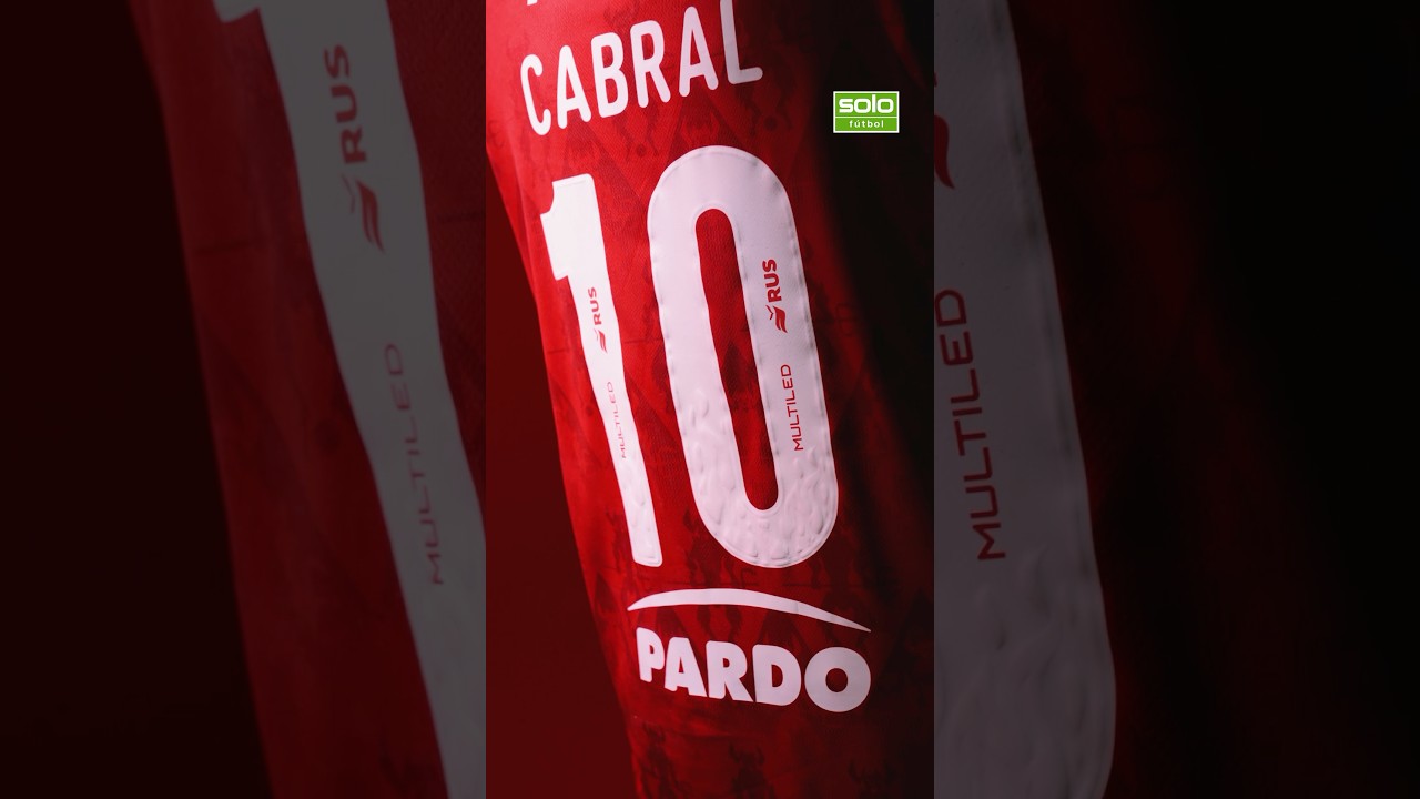 Encontrá las camisetas estampadas del Rojo en SoloFutbol.com 👹 #puma #independiente #solofutbol