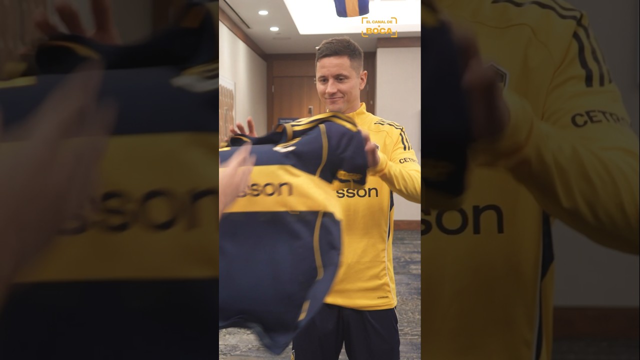 💙💛💙 Esta fue la reacción de los jugadores cuando vieron la camiseta nueva por primera vez.#FIFACWC
