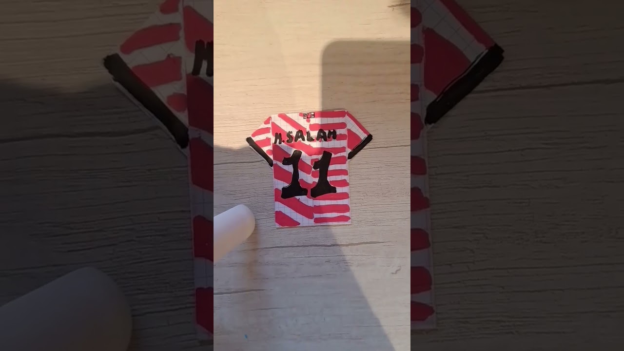 TAG DE LAS CAMISETAS DE FÚTBOL DE PAPEL