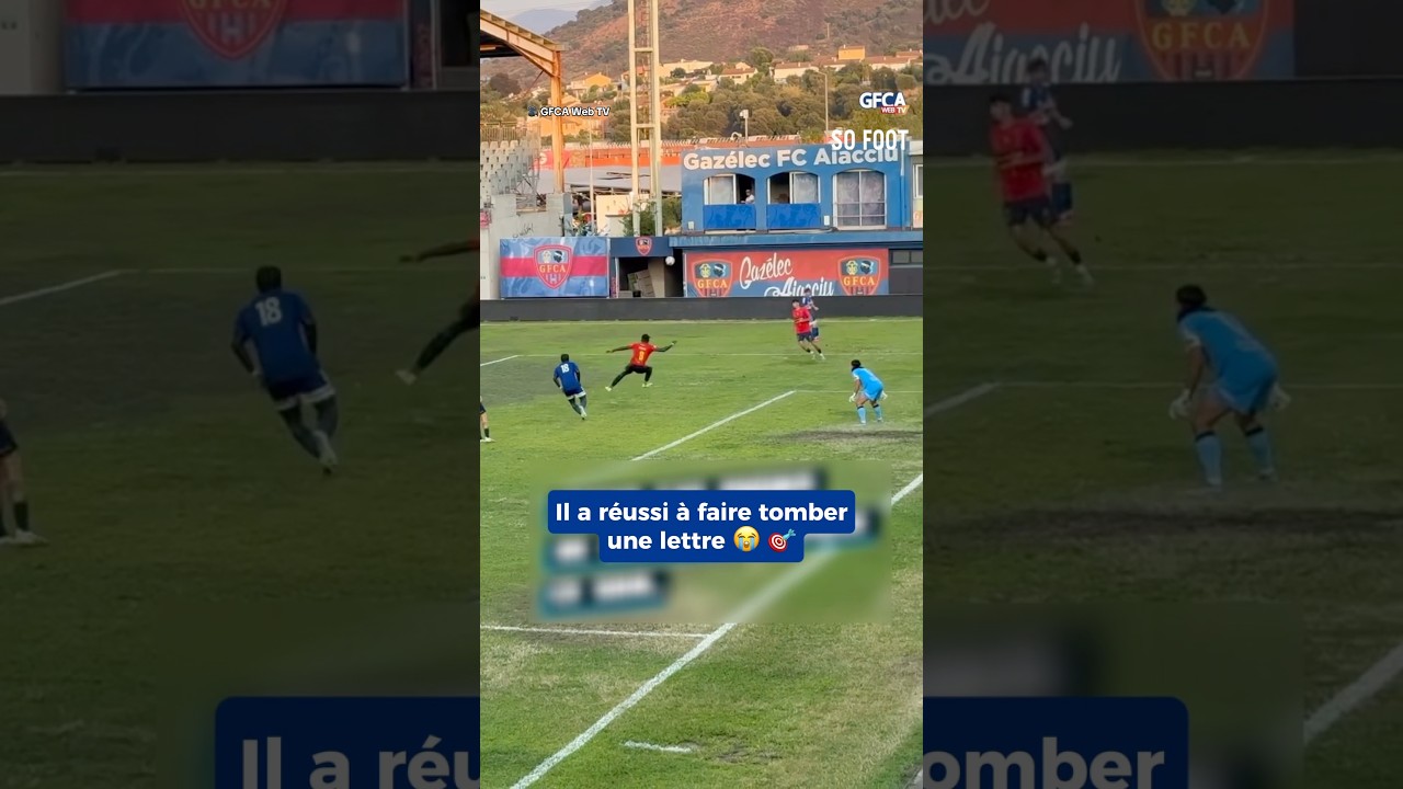 Ce joueur du Gazélec Ajaccio a-t-il fait exprès ? 😂 #footballshorts #gfcajaccio #gazelec